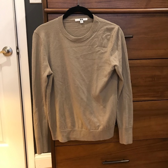 Uniqlo Extra Fine Merino Crew Neck Sweater Uniqlo Extra Fine Merino Crew Neck Sweater